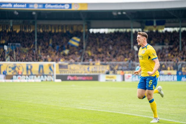 Germany Soccer, 2 Bundesliga, 33 Matchday 2025 26, Eintracht Braunschweig Dynamo Dresden on 09 05 in Braunschweig, Eintracht Stadion Goal to 1 0 Florian Flick Eintracht Braunschweig 6 Cheers, joy, emotions, goal celebration Copyright: xSvenxHeidmannx