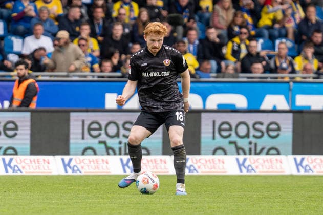 Germany Soccer, 2 Bundesliga, 33 Matchday 2025 26, Eintracht Braunschweig Dynamo Dresden on 09 05 in Braunschweig, Eintracht Stadion Robert Wagner Dynamo Dresden 18 on the ball Copyright: xSvenxHeidmannx