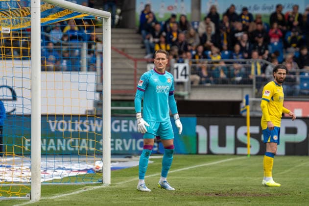 Germany Soccer, 2 Bundesliga, 33 Matchday 2025 26, Eintracht Braunschweig Dynamo Dresden on 09 05 in Braunschweig, Eintracht Stadion Ron Thorben Hoffmann Eintracht Braunschweig 1 Copyright: xSvenxHeidmannx