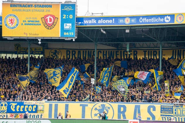 Germany Soccer, 2 Bundesliga, 33 Matchday 2025 26, Eintracht Braunschweig Dynamo Dresden on 09 05 in Braunschweig, Eintracht stadium fans, banner, flag, banner Copyright: xSvenxHeidmannx