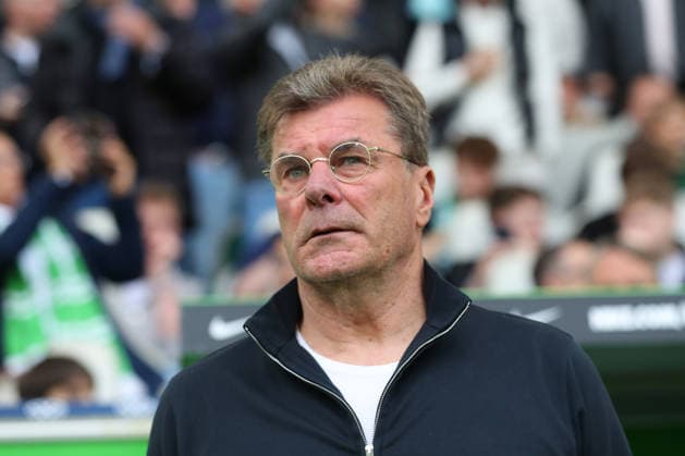 VfL vs. Bayern, 1. BL Wolfsburg, 09.05.2026, Fußball, Herren, Saison 2025 2026, 1. BL, VfL Wolfsburg vs. FC Bayern München: Cheftrainer Dieter Hecking (VfL Wolfsburg) (DFL DFB REGULATIONS PROHIBIT ANY USE OF PHOTOGRAPHS as IMAGE SEQUENCES and or QUASI-VIDEO) Volkswagen Arena Niedersachsen Deutschland *** VfL vs Bayern, 1 BL Wolfsburg, 09 05 2026, Football, Men, Season 2025 2026, 1 BL, VfL Wolfsburg vs FC Bayern Munich Head Coach Dieter Hecking VfL Wolfsburg DFL DFB REGULATIONS PROHIBIT ANY USE OF PHOTOGRAPHS as IMAGE SEQUENCES and or QUASI VIDEO Volkswagen Arena Niedersachsen Germany