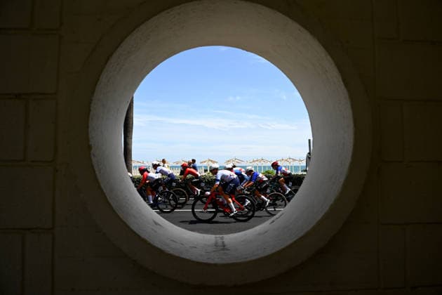 UCI Para Cycling Road World Cup: Round 3 Picture by Olly Hassell SWpix.com - 10 05 2026 - Cycling - UCI Para Cycling Road World Cup: Round 3 - Pescara, Abruzzo, Italy - Women C4-5 Road Race - Jessica Law (Canada), Grace Norman (USA), Shawn Morelli (USA) Copyright: x xSWpix.comx(t axPhotographyxHubxLtd)xOllyxHassell SWpix.comx SWP-3030-14272
