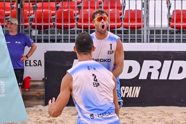 May 10, 2026, Madrid, Madrid, Spain: PABLO PEREZ SUAREZ of Spain celebrates during the men s Quarterfinals match between the Lithuania national team, Nationalteam and the Spanish national team, held at the Beach Pro Tour Futures Madrid 2026 at the Parque Deportivo Puerta de Hierro on May 9, 2026, in Madrid, Spain. Beach Pro Tour Futures Madrid 2026 (Men s) - 05.09.26 (Day Three)  - ZUMAc312 20260510_zsp_c312_129 Copyright: xOscarxManuelxSanchezx