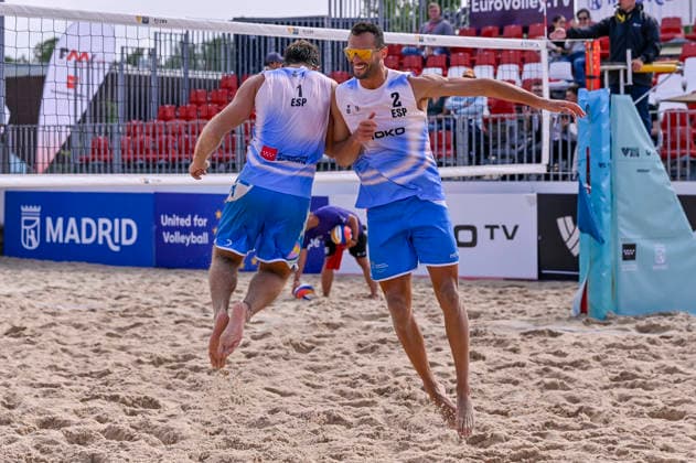 May 10, 2026, Madrid, Madrid, Spain: PABLO PEREZ SUAREZ of Spain and NATHAN MATOS of Spain celebrates during the men s Quarterfinals match between the Lithuania national team, Nationalteam and the Spanish national team, held at the Beach Pro Tour Futures Madrid 2026 at the Parque Deportivo Puerta de Hierro on May 9, 2026, in Madrid, Spain. Madrid Spain - ZUMAc312 20260510_zsp_c312_112 Copyright: xOscarxManuelxSanchezx