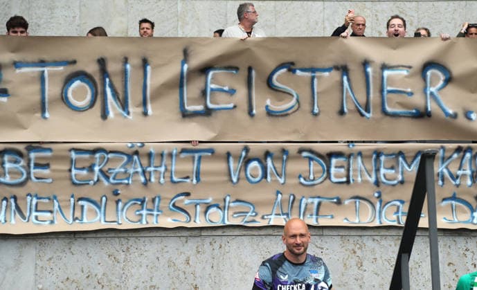 Toni Leistner, poster, banner of the Hertha fans for Toni Leistner Sport Football Soccer DFL 2 Bundesliga Men 33 Matchday Season 2025 2026 10 05 2026 Hertha BSC Berlin vs SpVgg Greuther Fürth DFL regulations prohibit any use of photographs as image sequences and or quasi video
