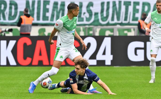 10 05 2026 Soccer Season 2025 2026 2 Soccer Bundesliga 33 Matchday Hertha BSC Berlin SpVgg Greuther Fürth SGF Kleeblatt Sportfoto Zink xwoxzix DFL regulations prohibit any use of photographs as image sequences and or quasi video only for editorial use Maximilian Solomon Dietz 33, SpVgg Greuther Fürth Kennet Eichhorn 23, Hertha BSC Berlin