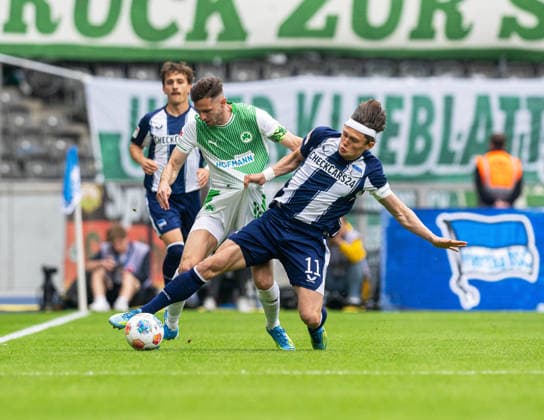 Soccer, Men, Season 2025 2026, 2 Bundesliga 33 Matchday , Hertha BSC SpVgg Greuther Fürth, v l Branimir Hrgota Fürth , Fabian Reese Hertha BSC , 10 05 2026, Copyright: xMatthiasxKochx