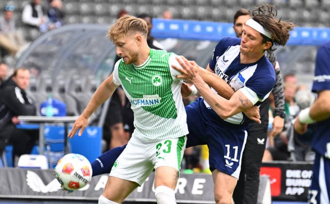 10 05 2026 Soccer Season 2025 2026 2 Soccer Bundesliga 33 Matchday Hertha BSC Berlin SpVgg Greuther Fürth SGF Kleeblatt Sportfoto Zink xwoxzix DFL regulations prohibit any use of photographs as image sequences and or quasi video only for editorial use Jannik Dehm 23, SpVgg Greuther Fürth Fabian Reese 11, Hertha BSC Berlin