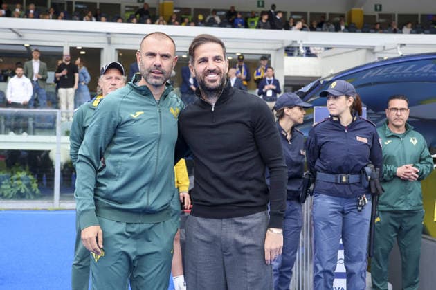 IPA84540276 - Paolo Sammarco Head Coach of Hellas Verona FC and Cesc Fabregas Head Coach of Como 1907 during Hellas Verona FC vs Como 1907, 36° Serie A Enilive 2025-26 game at Marcantonio Bentegodi stadium in Verona (VR), Italy, on May 10, 2026.  Copyright: xDavidexCasentini IPAxSportx xx 84540276