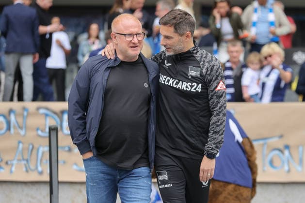 10 05 2025, xtgx, Soccer 2 Bundesliga, Hertha BSC Berlin SpVgg Greuther Fürth emspor, v l Heiko Vogel Fürth, Trainer , Stefan Leitl Hertha, Trainer DFL DFB REGULATIONS PROHIBIT ANY USE OF PHOTOGRAPHS as IMAGE SEQUENCES and or QUASI VIDEO Berlin