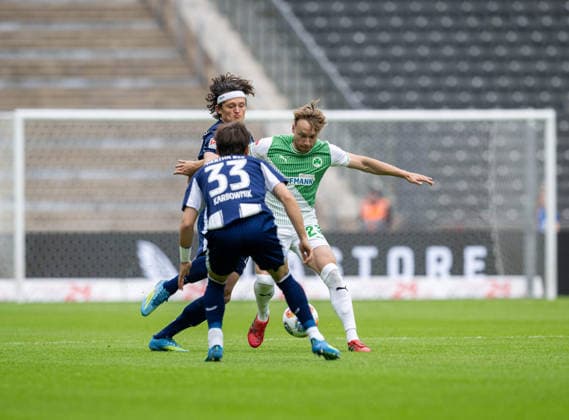Soccer, Men, Season 2025 2026, 2 Bundesliga 33 Matchday , Hertha BSC SpVgg Greuther Fürth, f l Fabian Reese Hertha BSC , Michal Karbownik Hertha BSC , Jannik Dehm Fürth , 10 05 2026, Copyright: xMatthiasxKochx