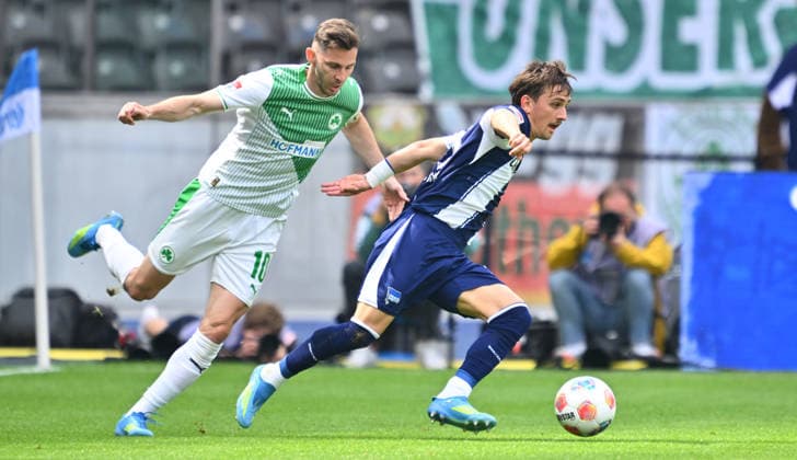10 05 2026 Soccer Season 2025 2026 2 Soccer Bundesliga 33 Matchday Hertha BSC Berlin SpVgg Greuther Fürth SGF Kleeblatt Sportfoto Zink xwoxzix DFL regulations prohibit any use of photographs as image sequences and or quasi video only for editorial use Branimir Hrgota 10, SpVgg Greuther Fürth Michal Karbownik 33, Hertha BSC Berlin