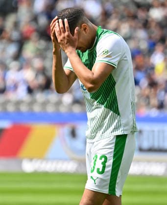 10 05 2026 Soccer Season 2025 2026 2 Soccer Bundesliga 33 Matchday Hertha BSC Berlin SpVgg Greuther Fürth SGF Kleeblatt Sportfoto Zink xwoxzix DFL regulations prohibit any use of photographs as image sequences and or quasi video only for editorial use Maximilian Solomon Dietz 33, SpVgg Greuther Fürth disappointed Disappointment after missed chance Goal chance