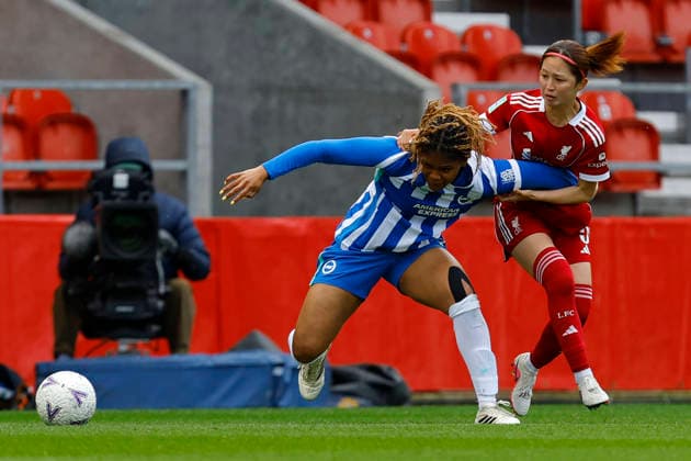 Liverpool Women v Brighton & Hove Albion Women, St Helens, UK - 10 May 2026 Madison Haley of Brighton and Hove Albion is fouled by Risa Shimizu of Liverpool FC during the Women™s FA Cup Semi Final match between Liverpool Women and Brighton & Hove Albion Women at The Brewdog Stadium on 10 May 2026 in St Helens, England (Photo by Steve Taylor PPAUK) St Helens The Brewdog Stadium Merseyside England Copyright: xStevexTaylor PPAUKx PPA-273608
