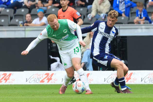 DEU, DFL, 2 FBL, Hertha BSC vs Greuther Fuerth, 10 05 2026, Berliner Olympiastadion, Berlin, DEU, DFL, 2 FBL, Hertha BSC vs Greuther Fuerth, im Bild Michael Cuisance Hertha BSC Berlin 10 , Paul Will Greuther Fuerth 13 DFL regulations prohibit any use of Photographs as image sequences and or quasi video nordphotoxGmbHx xEngler nph00076