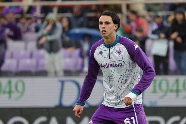 ACF Fiorentina v Genoa CFC - Campionato Serie A Riccardo Braschi of ACF Fiorentina warming up before the match between the Italian Serie A football match between ACF Fiorentina and Genoa CFC, on May 11 ,2026 at the Artemio-Franchi stadium in Florence. Firenze FI Italy  Copyright: xAndreaxMartinix originalFilename:martini-acffiore260510_npbqZ.jpg