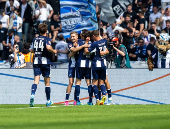 Soccer, Men, Season 2025 2026, 2 Bundesliga 33 Matchday , Hertha BSC SpVgg Greuther Fürth, f l Linus Gechter Hertha BSC , Marten Winkler Hertha BSC , Fabian Reese Hertha BSC , Kennet Eichhorn Hertha BSC , Paul Seguin Hertha BSC , Celebration after goal to 1 0, 10 05 2026, Copyright: xMatthiasxKochx