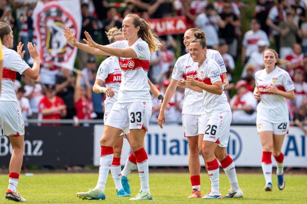 Nicole Billa VFB Stuttgart Women, 26 cheers with Julia Glaser VFB Stuttgart Women, 09 and Fabienne Dongus VFB Stuttgart Women, 33 , Reena Wichmann VFB Stuttgart Women, 28 , GER, VfB Stuttgart Women vs VfL Wolfsburg II, Football, 2 Womens Bundesliga, Matchday 25, Season 2025 2026, 10 085 2026, GER, VfB Stuttgart Women vs VfL Wolfsburg II, Football, 2 Womens Bundesliga, Matchday 25, Season 2025 2026, 10 085 2026, Stuttgart Copyright: xEibner-Pressefoto EdwardxCheungx EP_ECG