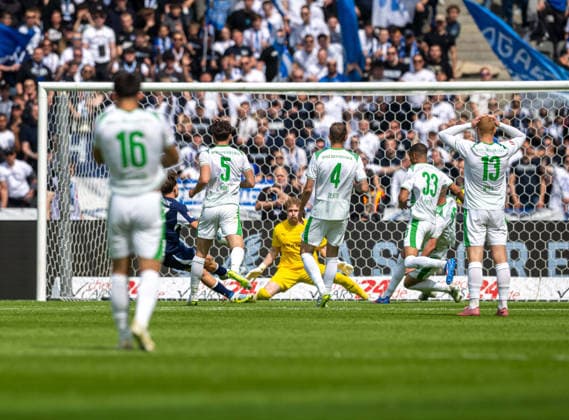 Soccer, Men, Season 2025 2026, 2 Bundesliga 33 Matchday , Hertha BSC SpVgg Greuther Fürth, Kennet Eichhorn Hertha BSC scores the goal for 1 0 against Reno Münz Fürth , Goalkeeper Silas Prüfrock Fürth , Philipp Ziereis Fürth , Maximilian Dietz Fürth and Jan Elvedi Fürth , 10 05 2026, Copyright: xMatthiasxKochx