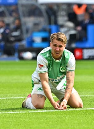 10 05 2026 Soccer Season 2025 2026 2 Soccer Bundesliga 33 Matchday Hertha BSC Berlin SpVgg Greuther Fürth SGF Kleeblatt Sportfoto Zink MeZi xmexzix DFL regulations prohibit any use of photographs as image sequences and or quasi video only for editorial use Felix Klaus 30, SpVgg Greuther Fürth disappointed Disappointment