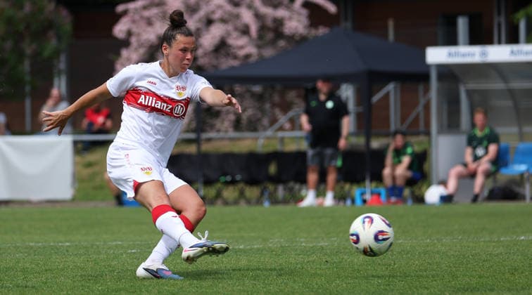 10 05 2026, Germany, Stuttgart, Soccer Women 2 Bundesliga, VfB Stuttgart vs VfL Wolfsburg II, Scorer Nicole Billa VfB scores the goal to make it 3 1