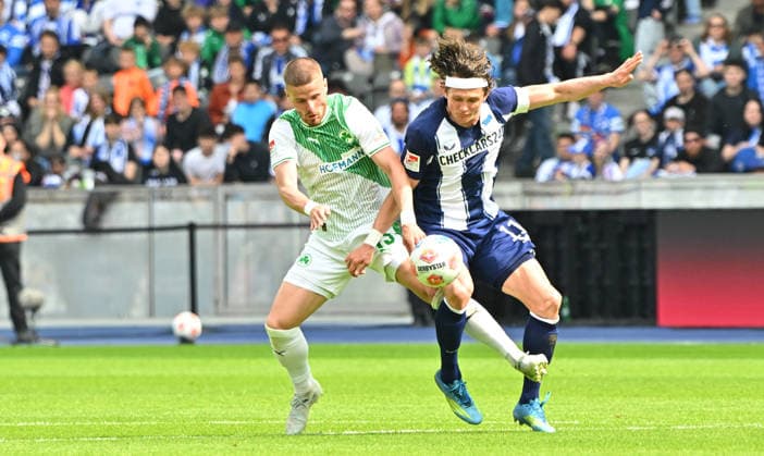 10 05 2026 Soccer Season 2025 2026 2 Soccer Bundesliga 33 Matchday Hertha BSC Berlin SpVgg Greuther Fürth SGF Kleeblatt Sportfoto Zink MeZi xmexzix DFL regulations prohibit any use of photographs as image sequences and or quasi video only for editorial use Jan Elvedi 15, SpVgg Greuther Fürth Fabian Reese 11, Hertha BSC Berlin , right