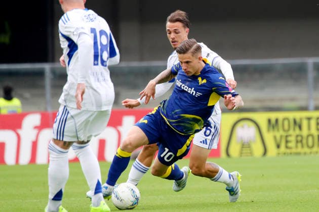 Verona™s Tomas Suslov during the Serie A soccer match between Hellas Verona and Como at the Bentegodi Stadium in Verona, north west Italy - Sunday , May 10 , 2026. - Soccer .  Copyright: xPaolaxGarbuio Lapressex