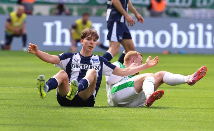 Kennet Eichhorn gesticulating, Paul Will Sport Football Soccer DFL 2 Bundesliga Men 33 Matchday Season 2025 2026 10 05 2026 Hertha BSC Berlin vs SpVgg Greuther Fürth DFL regulations prohibit any use of photographs as image sequences and or quasi video