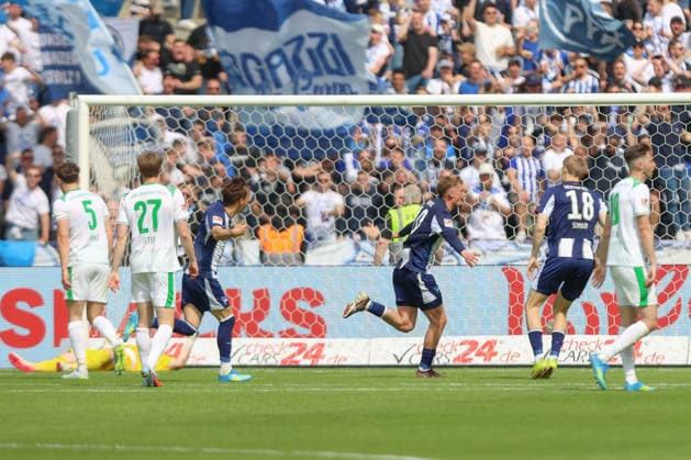 10 05 2025, xtgx, Fussball 2 Bundesliga, Hertha BSC Berlin SpVgg Greuther Fürth emspor, v l Michael Cuisance Hertha, 10 Jubel, Torjubel, jubelt ueber das Tor, celebrate the goal, celebration DFL DFB REGULATIONS PROHIBIT ANY USE OF PHOTOGRAPHS as IMAGE SEQUENCES and or QUASI VIDEO Berlin