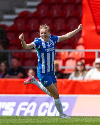 Football - Women™s FA Cup - Semi-Final - Liverpool FC Women v Brighton & Hove Albion FC Women ST HELENS, ENGLAND - Sunday, May 10, 2026: Brighton & Hove Albion s Nadine Noordam celebrates after scoring the winning third goal in the 95th minute during the Women™s FA Cup Semi-Final match between Liverpool FC Women and Brighton & Hove Albion FC Women at the St Helens Stadium. Brighton won 3-2. (Photo by David Rawcliffe Propaganda) ST HELENS St Helens Stadium MERSEYSIDE ENGLAND  Copyright: xPropagandaxPhotoxAgencyx P2026-05-10-Liverpool_W_Brighton_W-46