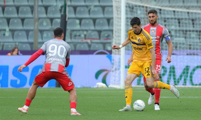 Pisa s Stefano Moreo in action during the Serie A soccer match between Cremonese and Bologna at the Giovanni Zini Stadium in Cremona Italy - Sunday, 10 May 2026. - Soccer .  Copyright: xAlbertoxMariani LaPressex