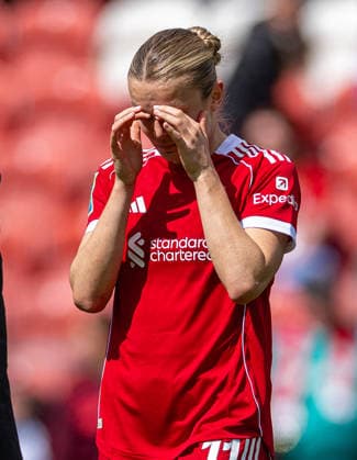 Football - Women™s FA Cup - Semi-Final - Liverpool FC Women v Brighton & Hove Albion FC Women ST HELENS, ENGLAND - Sunday, May 10, 2026: Liverpool s Beata Olsson looks dejected after the Women™s FA Cup Semi-Final match between Liverpool FC Women and Brighton & Hove Albion FC Women at the St Helens Stadium. Brighton won 3-2. (Photo by David Rawcliffe Propaganda) ST HELENS St Helens Stadium MERSEYSIDE ENGLAND  Copyright: xPropagandaxPhotoxAgencyx P2026-05-10-Liverpool_W_Brighton_W-59