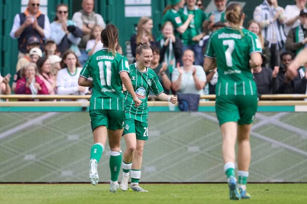 from left Maja Sternad SV Werder Bremen, 11 , goal scorer Sarah Ernst SV Werder Bremen, 26 and Larissa Mühlhaus SV Werder Bremen, 7 with goal celebration, jubilation, cheering, optimistic, game scene, highlight, joy about the goal for 6 0, THE DFB REGULATIONS PROHIBIT ANY USE OF PHOTOGRAPHS AS IMAGE SEQUENCES AND OR QUASI VIDEO , 10 05 2026, Bremen Germany , Football, Google Pixel Womens Bundesliga, SV Werder Bremen FC Carl Zeiss Jena xobx