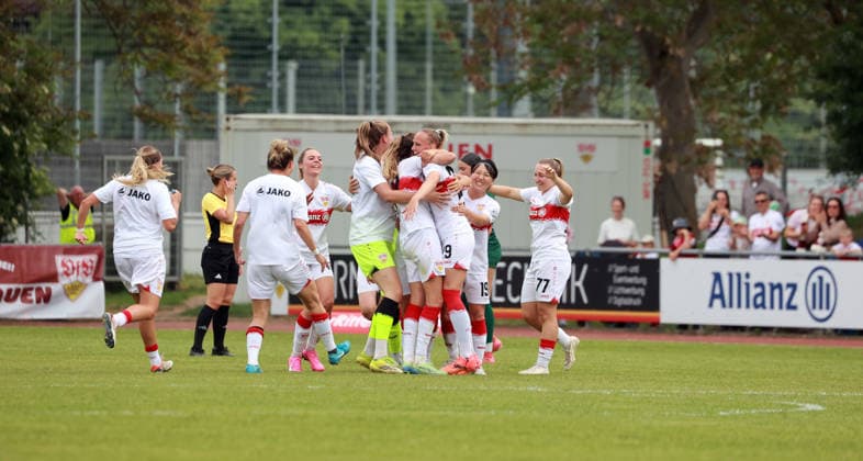10 05 26 Women VfB Stuttgart VfL Wofsburg II Germany, Stuttgart, 10 05 2026, Football, Women, 2 Bundesliga, Season 2025 2026, VfB Stuttgart VfL Wolfsburg II Team Team Players VfB Stuttgart Promotion Bundesliga Celebration