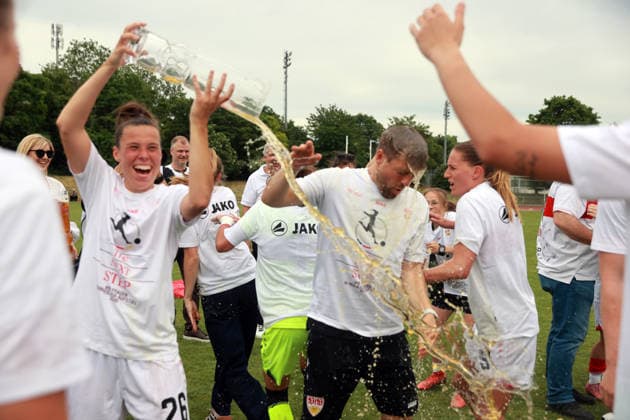 10 05 26 Women VfB Stuttgart VfL Wofsburg II Germany, Stuttgart, 10 05 2026, Football, Women, 2 Bundesliga, Season 2025 2026, VfB Stuttgart VfL Wolfsburg II Nico Schneck Coach VfB Stuttgart Jubel Aufstieg