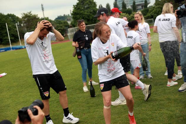 10 05 26 Women VfB Stuttgart VfL Wofsburg II Germany, Stuttgart, 10 05 2026, Football, Women, 2 Bundesliga, Season 2025 2026, VfB Stuttgart VfL Wolfsburg II Team Team Players VfB Stuttgart Promotion Bundesliga Celebration