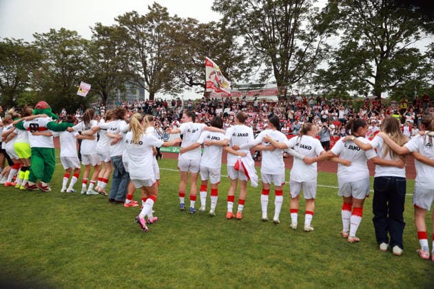 10 05 26 Women VfB Stuttgart VfL Wofsburg II Germany, Stuttgart, 10 05 2026, Football, Women, 2 Bundesliga, Season 2025 2026, VfB Stuttgart VfL Wolfsburg II Team Team Players VfB Stuttgart Promotion Bundesliga Celebration