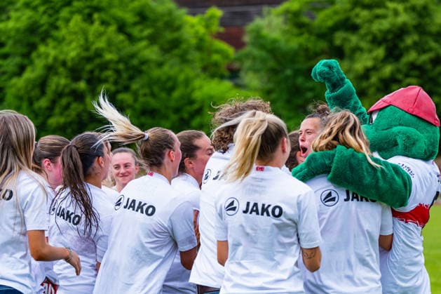 2 Womens Bundesliga VfB Stuttgart vs Vfl Wolfsburg II 10 05 2026 Stuttgart, GERMANY 10 May 2026 The team celebrating after the match between VfB Stuttgart and Vfl Wolfsburg II on matchday 25 of the 2 Womens Bundesliga at the PSV Stuttgart sports ground Copyright: xBEAUTIFULxSPORTS Steinx
