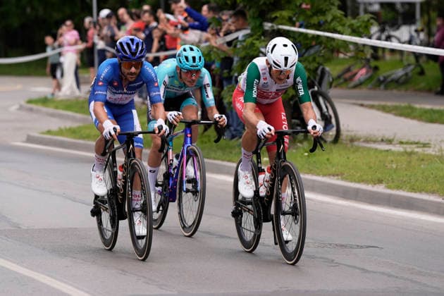 The pack rides , Spain™s Diego Pablo Sevilla Lopez of Team Polti VisitMalta, Italy™s Alessandro Tonelli of Team Polti VisitMalta, Italy™s Manuele Tarozzi of Bardiani CSF 7 Saber during Stage 3 of the Giro d™Italia, from Plovdiv to Sofia, Bulgaria, Sunday, May 10, 2026.  Copyright: xFabioxFerrari LaPressex