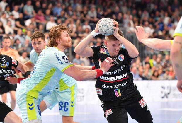 10 05 2026 Handball 1 Bundesliga DAIKIN HBL Season 2025 2026 31 Matchday HC Erlangen Metropolregion Nürnberg HCE VfL Gummersbach OGo xogox Tom Kiesler 30, VfL Gummersbach Sander Andreassen Overjordet 8, HC Erlangen HCE