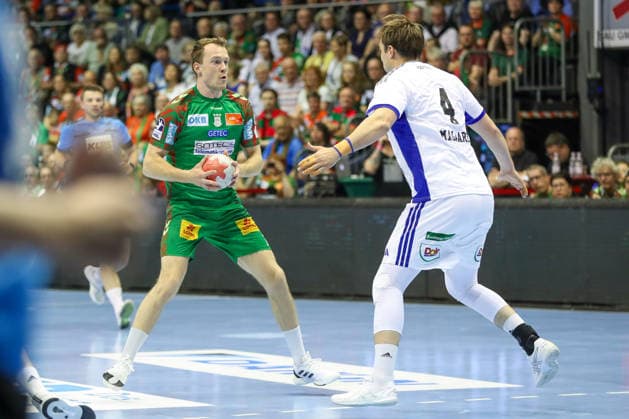 10 05 2026, xgox, Handball Daikin HBL SC Magdeburg Handball Sport Verein Hamburg emspor, v l Felix Claar Magdeburg, 7 , Andreas Magaard Hamburg, 4 duel, duel, fight, tackle Magdeburg