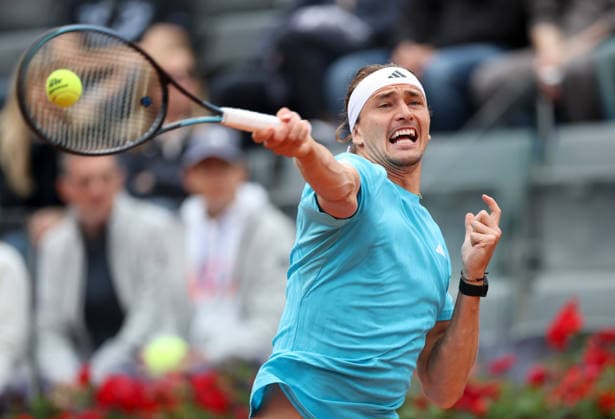 (260510) -- ROME, May 10, 2026 -- Alexander Zverev hits a return during the men s singles round of 32 match between Alexander Zverev of Germany and Alexander Blockx of Belgium at the ATP, Tennis Herren Italian Open tennis tournament in Rome, Italy, May 10, 2026. ) (SP)ITALY-ROME-TENNIS-ATP-ITALIAN OPEN-ROUND OF 32 LixJing 