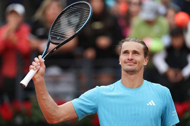 (260510) -- ROME, May 10, 2026 -- Alexander Zverev greets the spectators after the men s singles round of 32 match between Alexander Zverev of Germany and Alexander Blockx of Belgium at the ATP, Tennis Herren Italian Open tennis tournament in Rome, Italy, May 10, 2026. ) (SP)ITALY-ROME-TENNIS-ATP-ITALIAN OPEN-ROUND OF 32 LixJing 