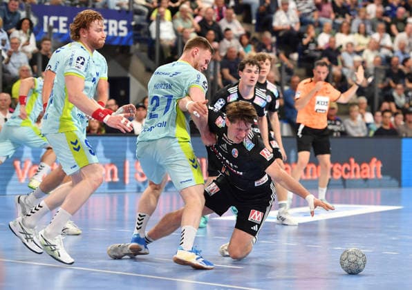 10 05 2026 Handball 1 Bundesliga DAIKIN HBL Season 2025 2026 31 Matchday HC Erlangen Metropolregion Nürnberg HCE VfL Gummersbach OGo xogox Dominik Mappes 21, VfL Gummersbach Florian Scheerer 10, HC Erlangen HCE