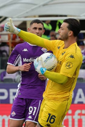 ACF Fiorentina v Genoa CFC - Campionato Serie A Justin Bijlow of Genoa CFC during the Italian Serie A football match between ACF Fiorentina and Genoa CFC, on May 11 ,2026 at the Artemio-Franchi stadium in Florence. Firenze FI Italy  Copyright: xAndreaxMartinix originalFilename:martini-acffiore260510_npxhN.jpg