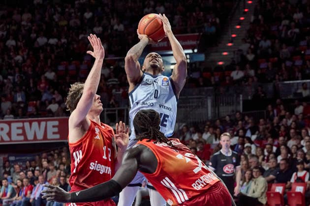 German Basketball Bundesliga BBL , FC Bayern Munich Basketball vs EWE BASKETS Oldenburg, Munich FC Bayern Basketball, Oldenburg EWE BASKETS, 2026 05 10 in Munich BMW Park LOFTON Kyle EWE BASKETS Oldenburg Point Guard PG Nr0 OLD0 , JESSUP Justinian FC Bayern Munich Basketball Shooting Guard SG Nr10 FCBB10 , GABRIEL Wenyen FC Bayern Munich Basketball Center C Nr32 FCBB32 sportworld Munich BMW Park Bayern Germany