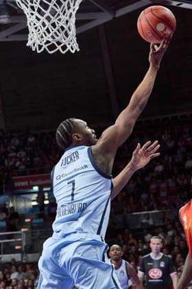 German Basketball Bundesliga BBL , FC Bayern Munich Basketball vs EWE BASKETS Oldenburg, Munich FC Bayern Basketball, Oldenburg EWE BASKETS, 2026 05 10 in Munich BMW Park TUCKER Dakarai EWE BASKETS Oldenburg Small Forward SF Nr7 OLD7 sportworld Munich BMW Park Bayern Germany