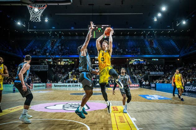 Basketball Berlin 10 05 2026 Season 2025 2026 EasyCredit BBL 1 Bundesliga Men, Men Alba Berlin Science City Jena Alex O Connell Alba Berlin, No 03 Ikenna Iroegbu Jena, No 01