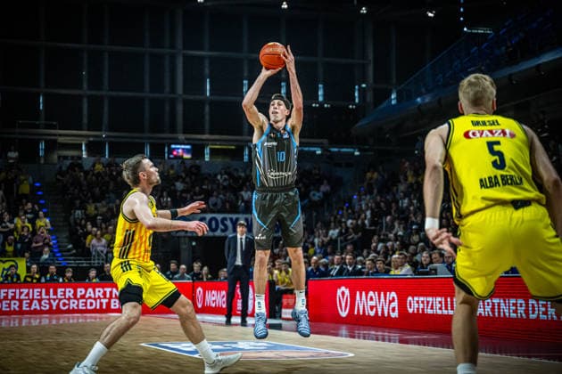 Basketball Berlin 10 05 2026 Season 2025 2026 EasyCredit BBL 1 Bundesliga Men, Men Alba Berlin Science City Jena Joe Wieskamp Jena, No 10 Martin Hermannsson Alba Berlin, No 15
