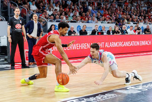 Ibi Watson BMA365 Bamberg Baskets, 02 , Grayson Murphy Telekom Baskets Bonn, 07 , BMA365 Bamberg Baskets vs Telekom Baskets Bonn, Basketball, easyCredit BBL, Matchday 34, 10 05 2026 BMA365 Bamberg Baskets vs Telekom Baskets Bonn, Basketball, easyCredit BBL, Matchday 34, 10 05 2026 Bamberg Copyright: xEibner-Pressefoto G.xSantemizx EP_EER